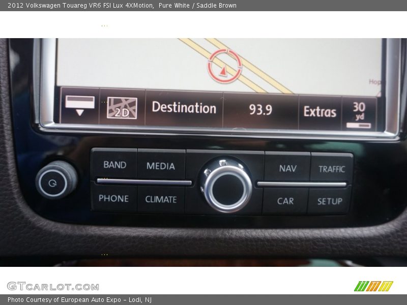 Pure White / Saddle Brown 2012 Volkswagen Touareg VR6 FSI Lux 4XMotion