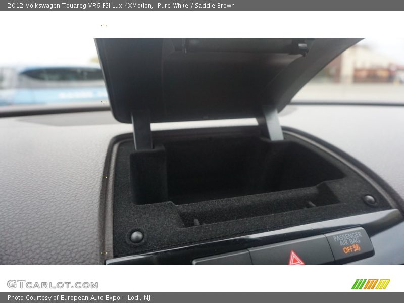 Pure White / Saddle Brown 2012 Volkswagen Touareg VR6 FSI Lux 4XMotion