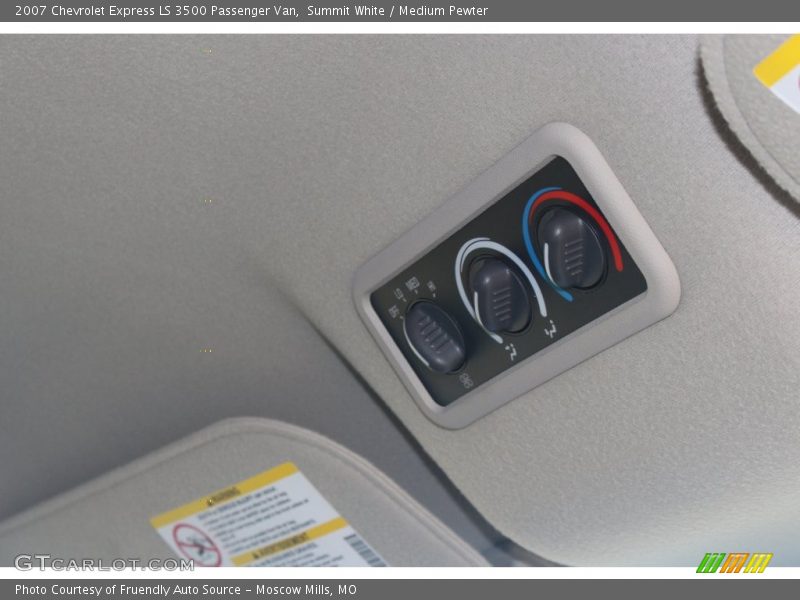 Summit White / Medium Pewter 2007 Chevrolet Express LS 3500 Passenger Van
