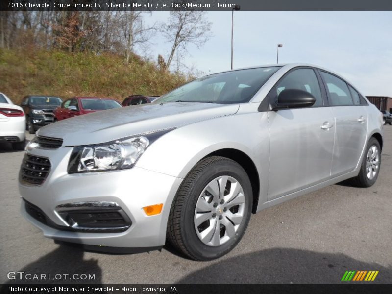 Silver Ice Metallic / Jet Black/Medium Titanium 2016 Chevrolet Cruze Limited LS