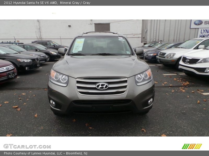 Mineral Gray / Gray 2012 Hyundai Santa Fe SE V6 AWD