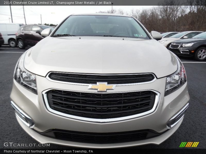 Champagne Silver Metallic / Jet Black 2016 Chevrolet Cruze Limited LT