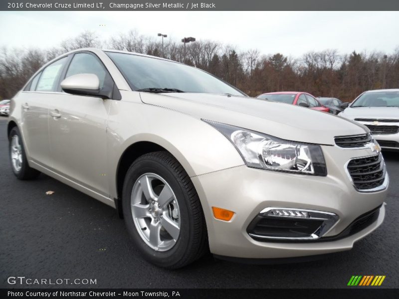 Champagne Silver Metallic / Jet Black 2016 Chevrolet Cruze Limited LT