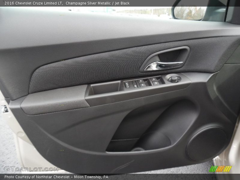Champagne Silver Metallic / Jet Black 2016 Chevrolet Cruze Limited LT