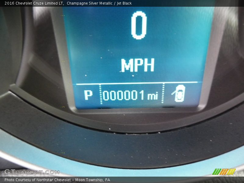 Champagne Silver Metallic / Jet Black 2016 Chevrolet Cruze Limited LT