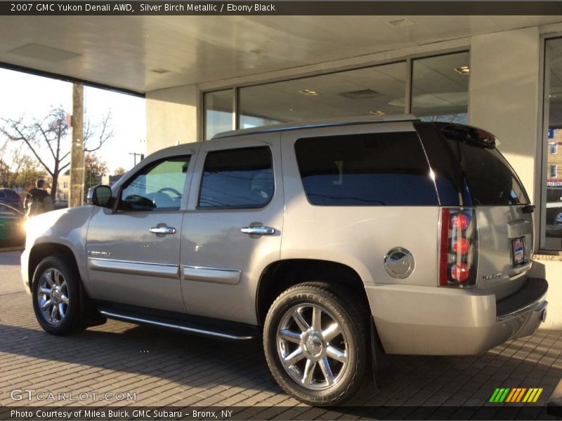 Silver Birch Metallic / Ebony Black 2007 GMC Yukon Denali AWD