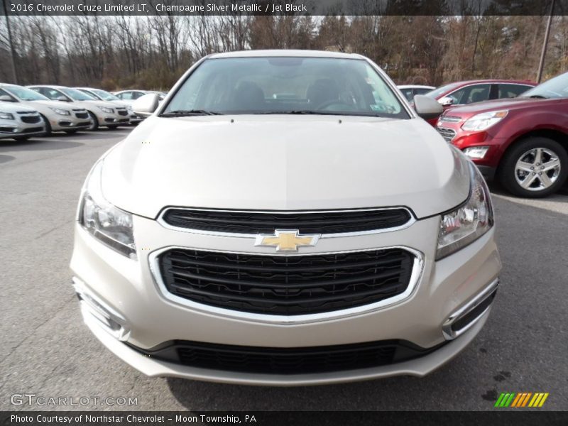 Champagne Silver Metallic / Jet Black 2016 Chevrolet Cruze Limited LT