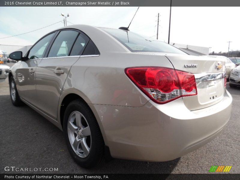 Champagne Silver Metallic / Jet Black 2016 Chevrolet Cruze Limited LT