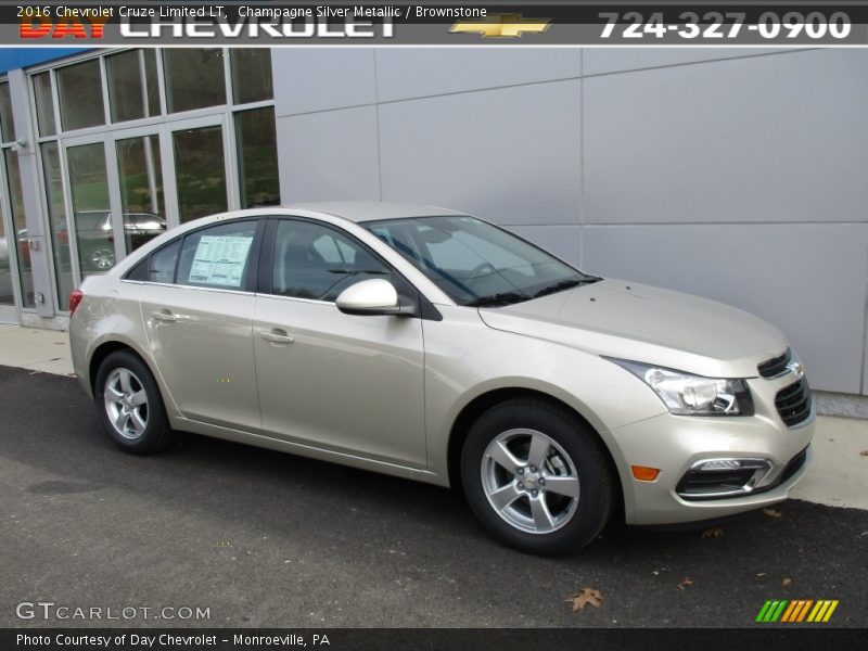 Champagne Silver Metallic / Brownstone 2016 Chevrolet Cruze Limited LT
