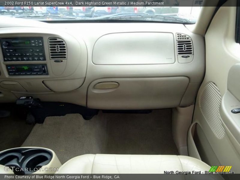 Dark Highland Green Metallic / Medium Parchment 2002 Ford F150 Lariat SuperCrew 4x4