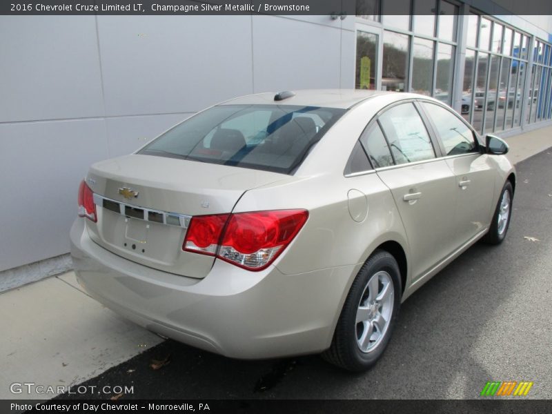 Champagne Silver Metallic / Brownstone 2016 Chevrolet Cruze Limited LT