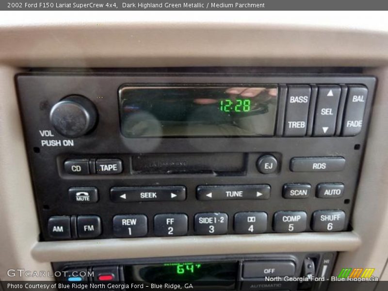 Dark Highland Green Metallic / Medium Parchment 2002 Ford F150 Lariat SuperCrew 4x4
