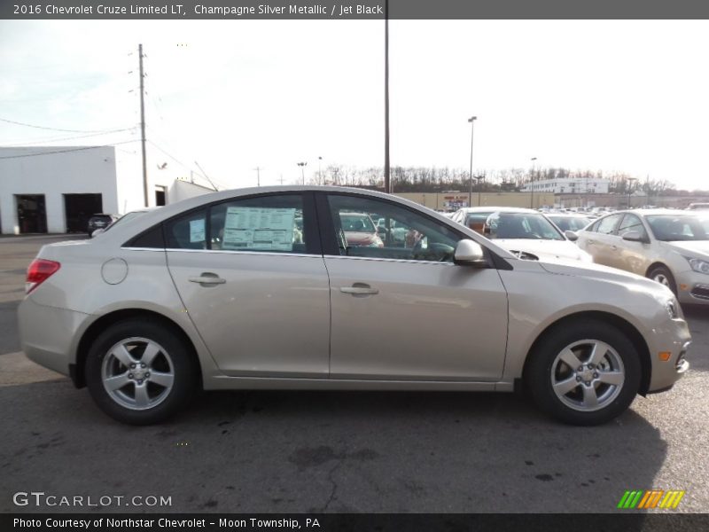 Champagne Silver Metallic / Jet Black 2016 Chevrolet Cruze Limited LT