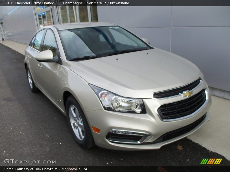 Champagne Silver Metallic / Brownstone 2016 Chevrolet Cruze Limited LT