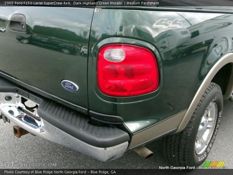 Dark Highland Green Metallic / Medium Parchment 2002 Ford F150 Lariat SuperCrew 4x4