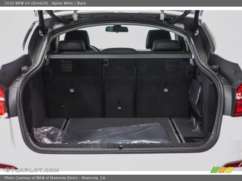  2016 X4 xDrive28i Trunk