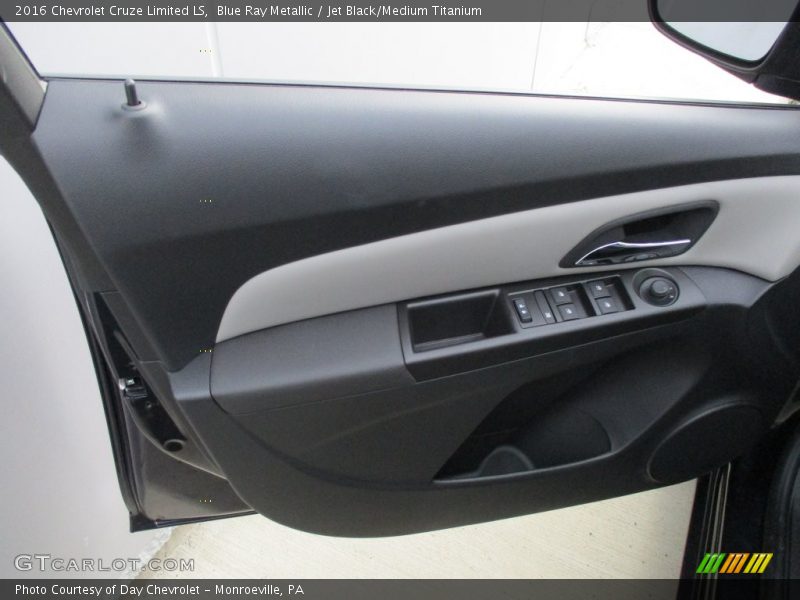 Blue Ray Metallic / Jet Black/Medium Titanium 2016 Chevrolet Cruze Limited LS