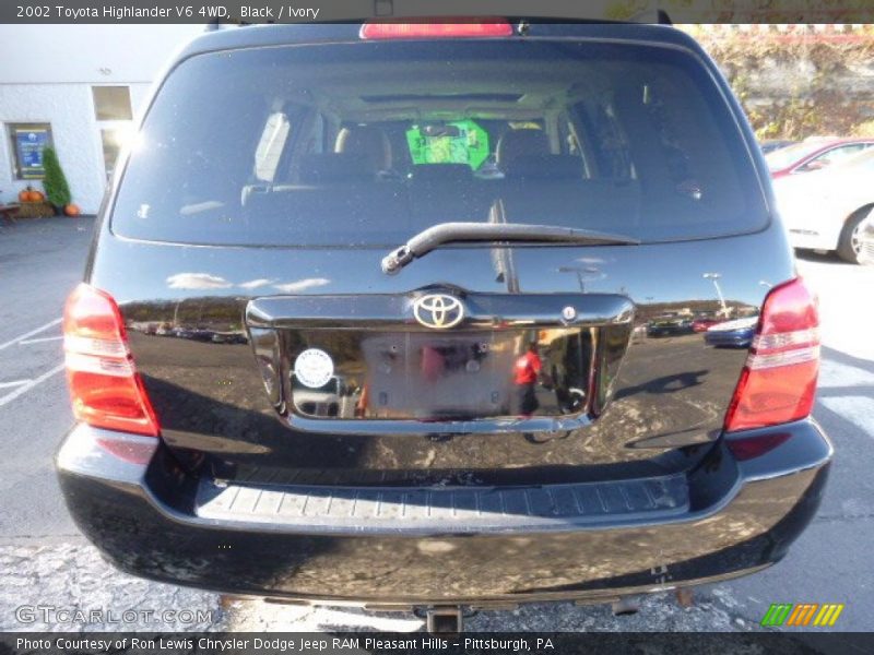Black / Ivory 2002 Toyota Highlander V6 4WD