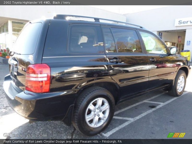 Black / Ivory 2002 Toyota Highlander V6 4WD