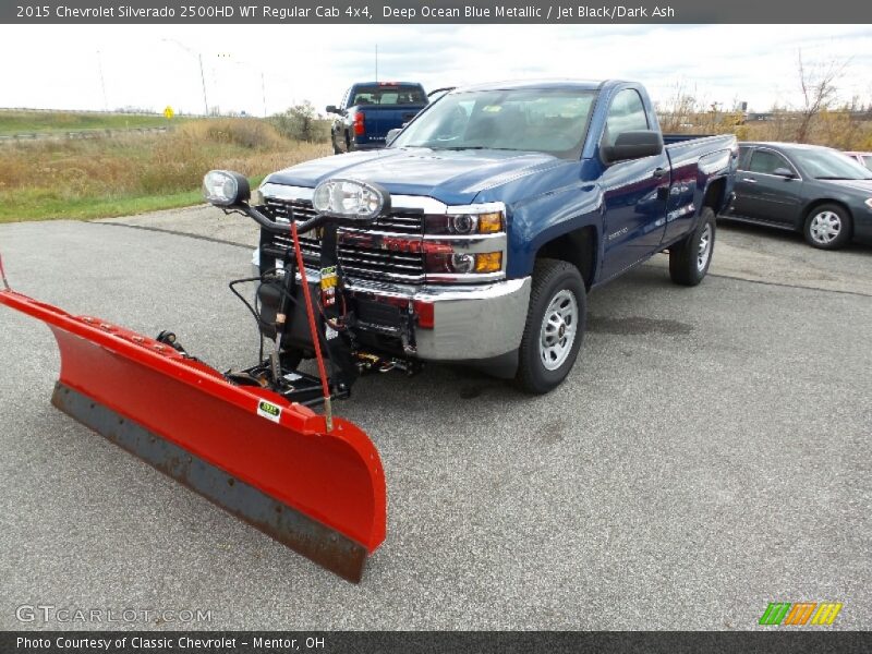 Front 3/4 View of 2015 Silverado 2500HD WT Regular Cab 4x4