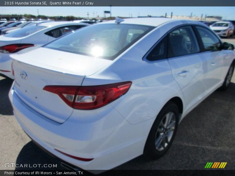 Quartz White Pearl / Gray 2016 Hyundai Sonata SE