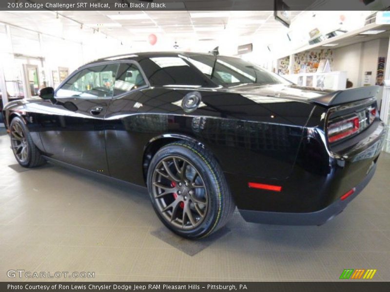  2016 Challenger SRT Hellcat Pitch Black