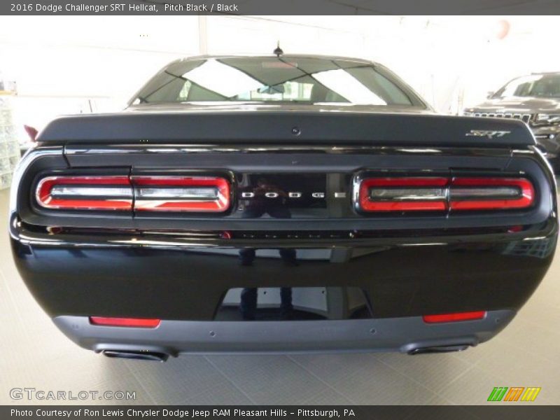 Pitch Black / Black 2016 Dodge Challenger SRT Hellcat
