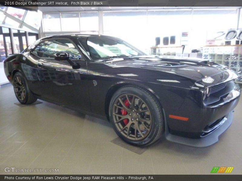 Pitch Black / Black 2016 Dodge Challenger SRT Hellcat