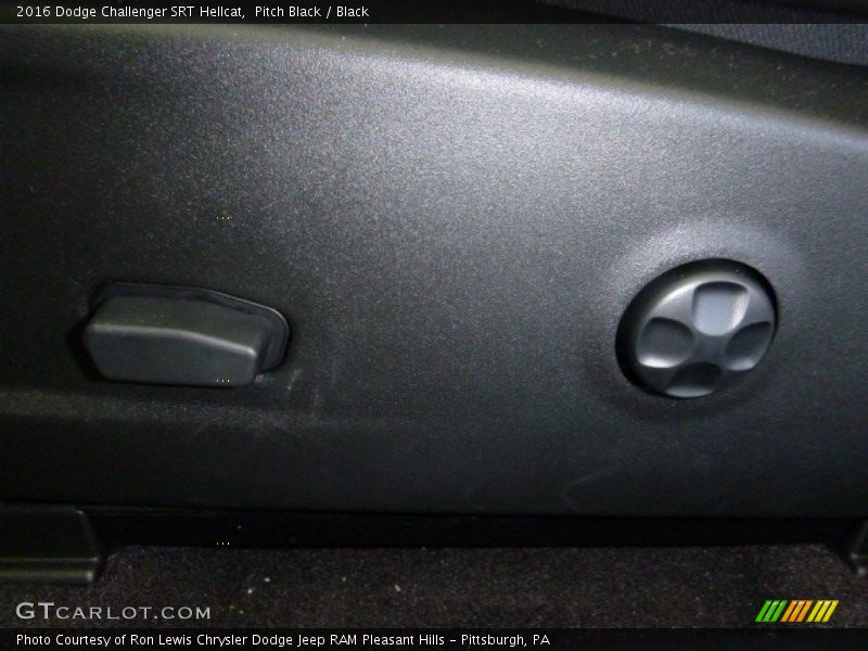 Pitch Black / Black 2016 Dodge Challenger SRT Hellcat