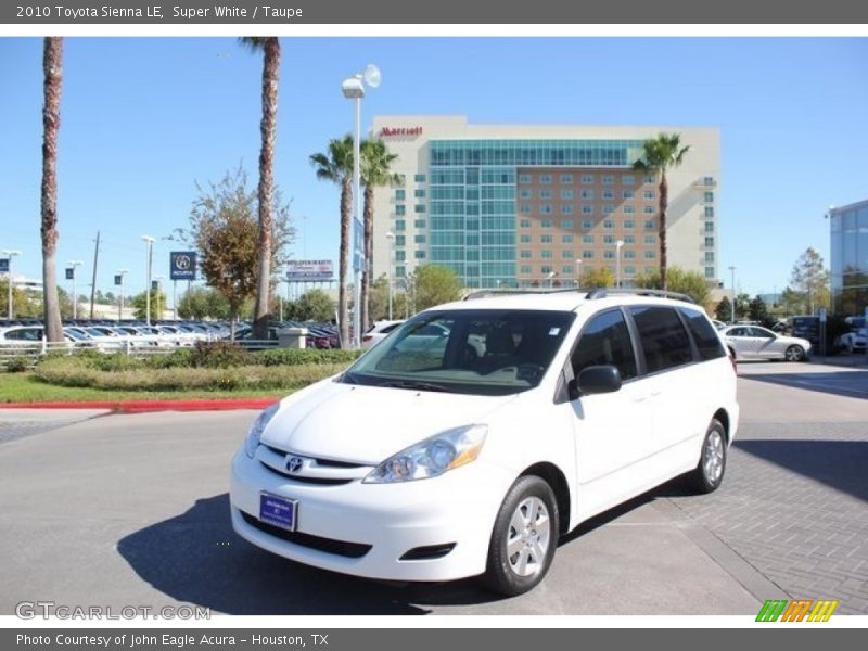 Super White / Taupe 2010 Toyota Sienna LE