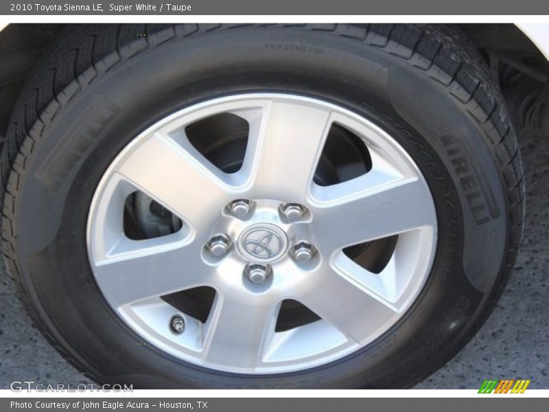 Super White / Taupe 2010 Toyota Sienna LE
