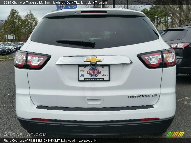 Summit White / Dark Titanium/Light Titanium 2016 Chevrolet Traverse LS