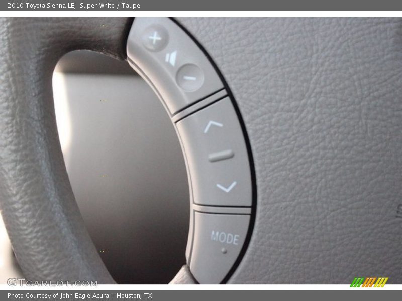 Super White / Taupe 2010 Toyota Sienna LE