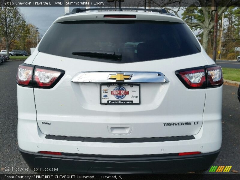 Summit White / Ebony 2016 Chevrolet Traverse LT AWD