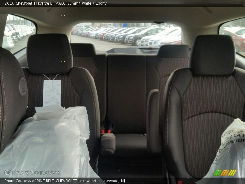 Summit White / Ebony 2016 Chevrolet Traverse LT AWD