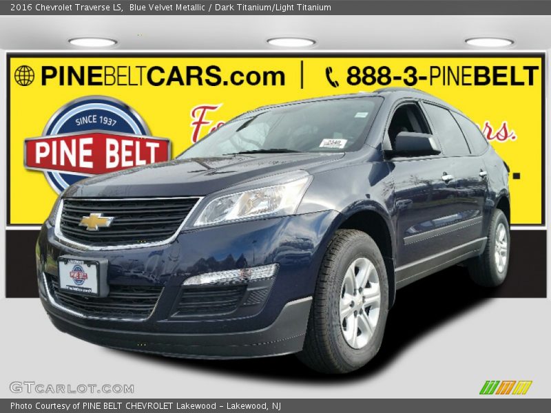 Blue Velvet Metallic / Dark Titanium/Light Titanium 2016 Chevrolet Traverse LS