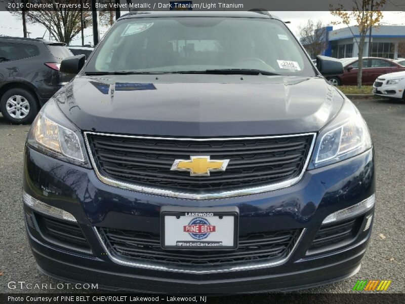 Blue Velvet Metallic / Dark Titanium/Light Titanium 2016 Chevrolet Traverse LS