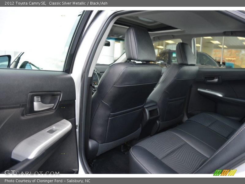 Classic Silver Metallic / Black/Ash 2012 Toyota Camry SE