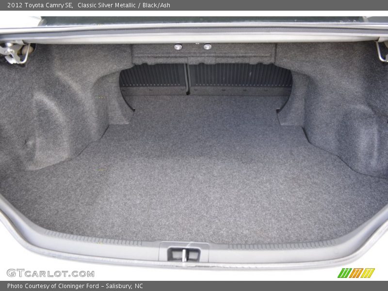 Classic Silver Metallic / Black/Ash 2012 Toyota Camry SE