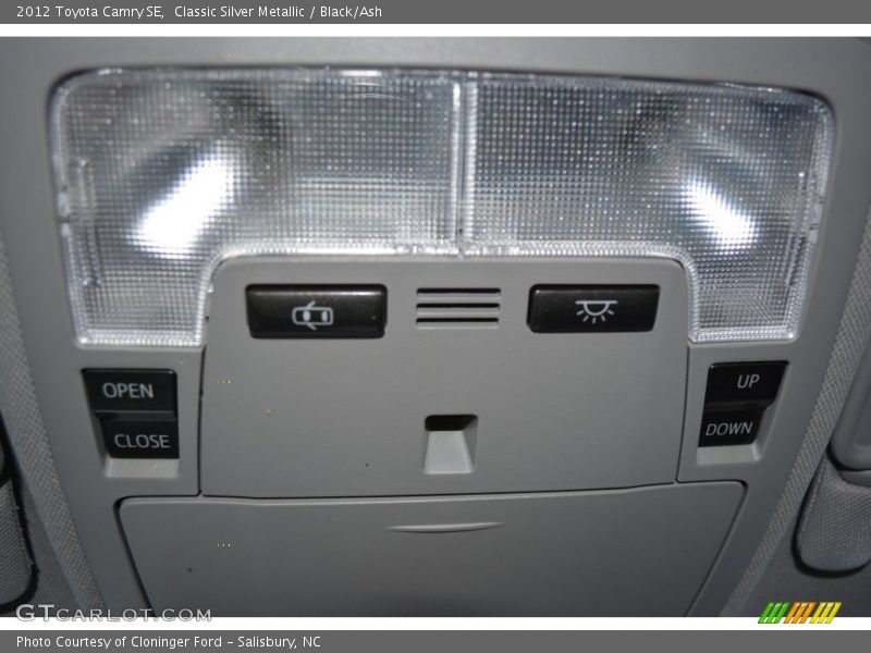 Classic Silver Metallic / Black/Ash 2012 Toyota Camry SE