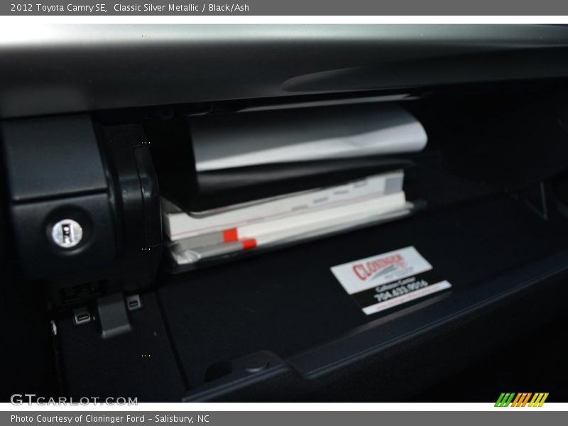 Classic Silver Metallic / Black/Ash 2012 Toyota Camry SE