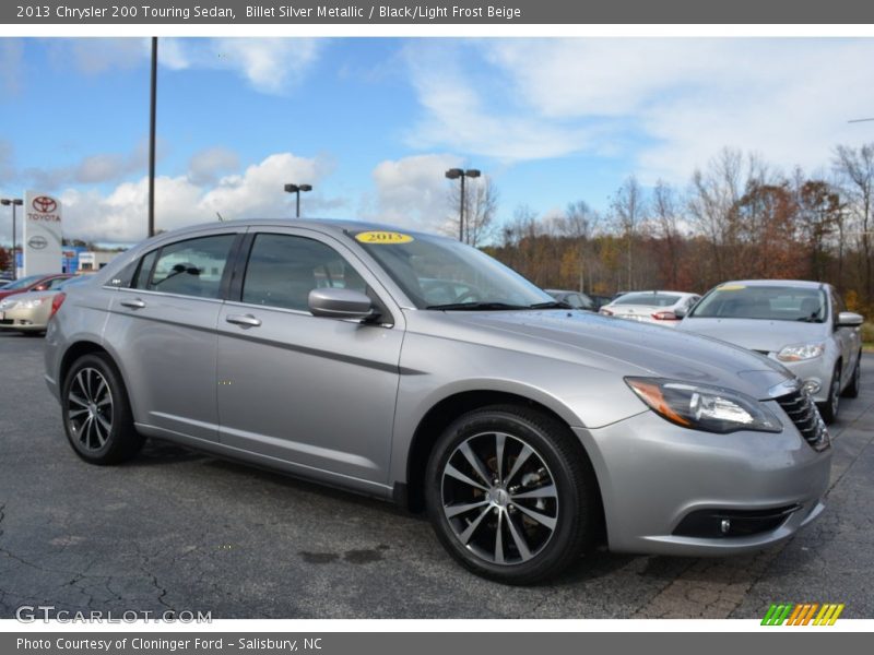 Front 3/4 View of 2013 200 Touring Sedan