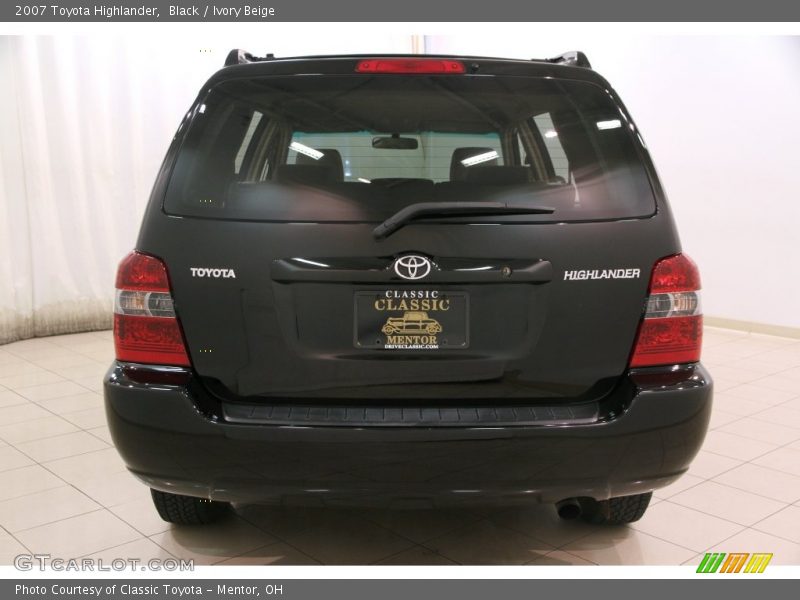 Black / Ivory Beige 2007 Toyota Highlander