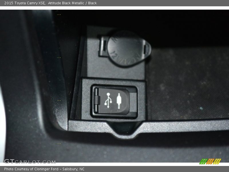 Attitude Black Metallic / Black 2015 Toyota Camry XSE