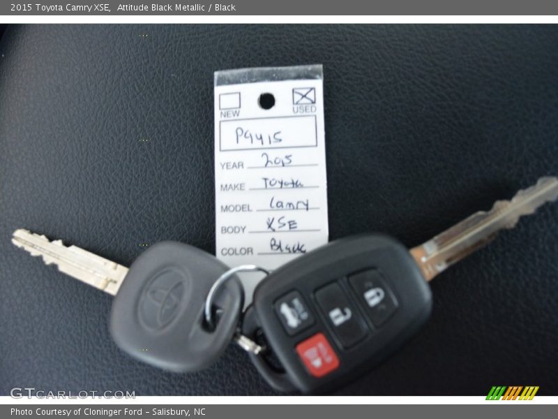 Attitude Black Metallic / Black 2015 Toyota Camry XSE