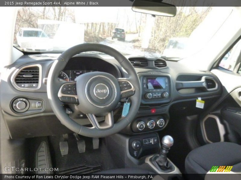 Alpine White / Black 2015 Jeep Renegade Sport 4x4