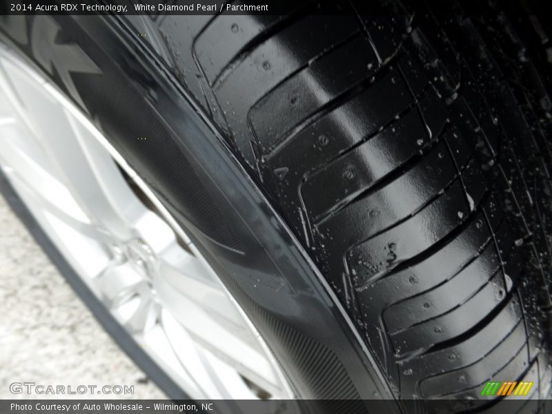 White Diamond Pearl / Parchment 2014 Acura RDX Technology