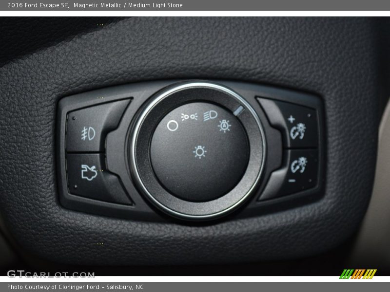 Magnetic Metallic / Medium Light Stone 2016 Ford Escape SE