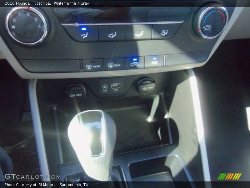 Winter White / Gray 2016 Hyundai Tucson SE