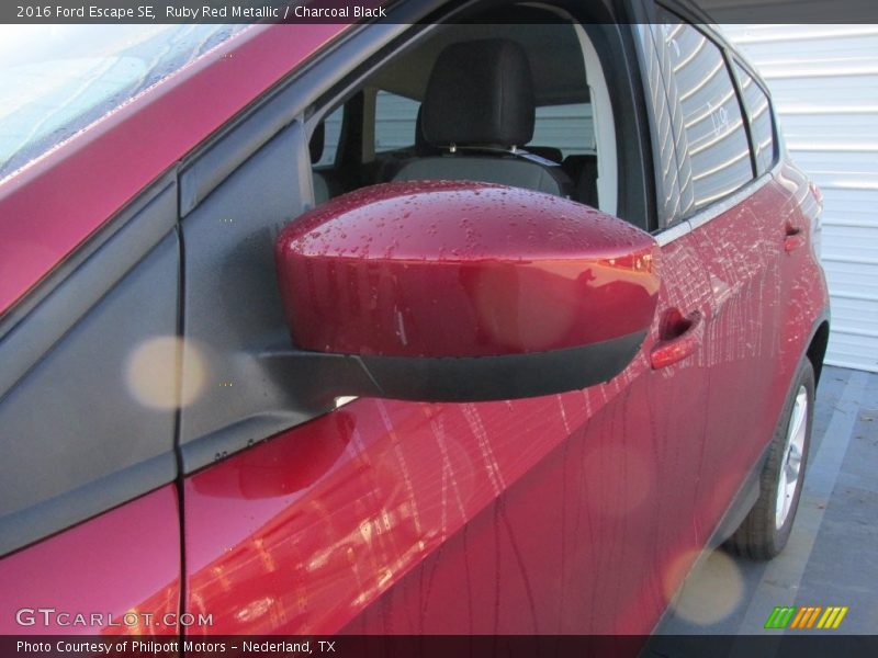 Ruby Red Metallic / Charcoal Black 2016 Ford Escape SE